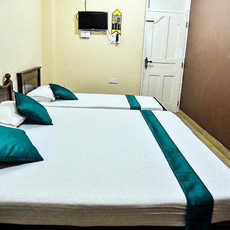 Sri Krishna Bhavan Hotel Hatton Exterior foto